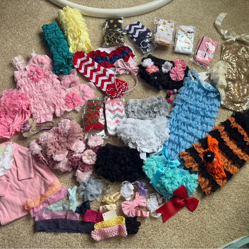 BEAUTIFUL BOUTIQUE NEWBORN -1yr old PHOTO/PARTY CLOTHING 49pc